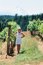 Phelps-Creek-Vineyards-2